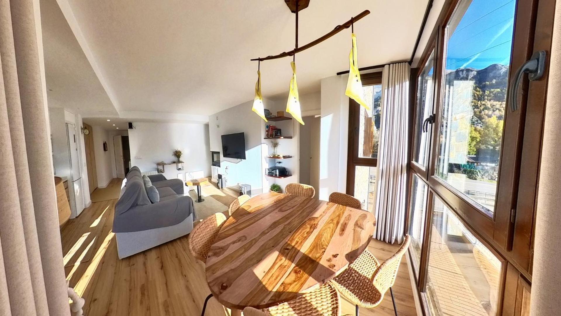 Hadar Deluxe - Tucasaenlospirineos Escarrilla Bagian luar foto